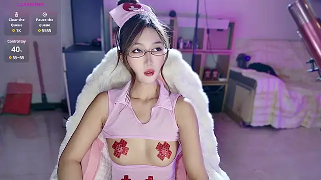 Snapshot of pinnnnnnk chatting on 2, 1, 2025 pinnnnnnk online show from 2, 1, 2025