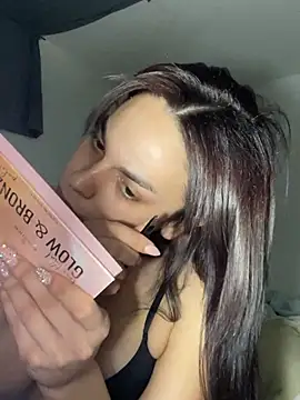 sugarshoesx online show from 12, 12, 2024