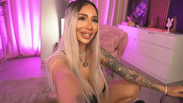 Snapshot of GoldenAmber chatting on 2, 3, 2026 GoldenAmber online show from 2, 3, 2026