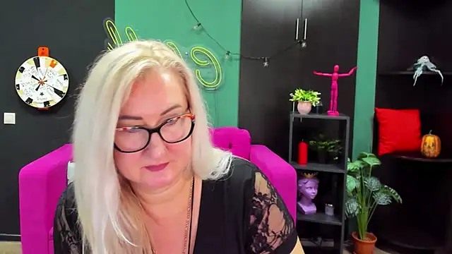 ChristyBrooks online show from 3, 1, 2025