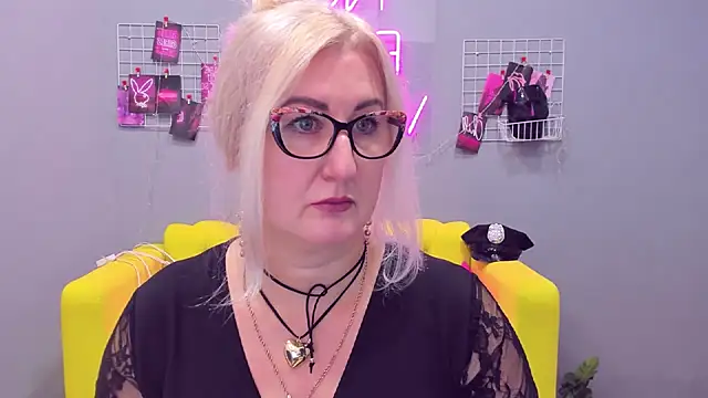 ChristyBrooks online show from 8, 1, 2025