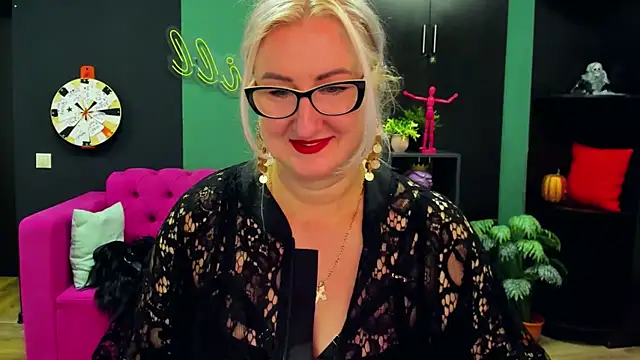 ChristyBrooks online show from 10, 3, 2025
