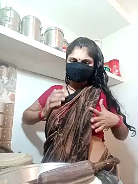 Snapshot of Cute-Aadhvita chatting on 28, 1, 2025 Cute-Aadhvita online show from 28, 1, 2025