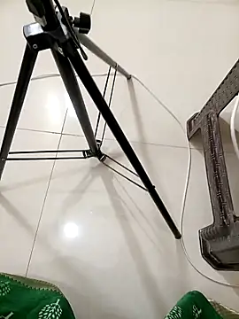 Snapshot of Cute-Aadhvita chatting on 10, 9, 2025 Cute-Aadhvita online show from 10, 9, 2025