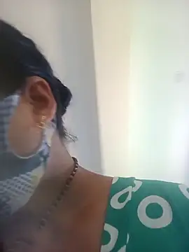 Snapshot of Cute-Aadhvita chatting on 13, 9, 2025 Cute-Aadhvita online show from 13, 9, 2025