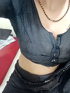 Snapshot of Cute-Aadhvita chatting on 17, 9, 2025 Cute-Aadhvita online show from 17, 9, 2025