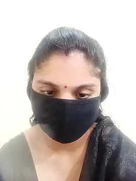 Snapshot of Cute-Aadhvita chatting on 9, 10, 2025 Cute-Aadhvita online show from 9, 10, 2025