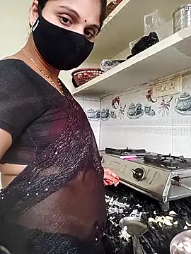 Snapshot of Cute-Aadhvita chatting on 26, 10, 2025 Cute-Aadhvita online show from 26, 10, 2025