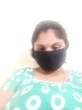 Snapshot of Cute-Aadhvita chatting on 27, 10, 2025 Cute-Aadhvita online show from 27, 10, 2025