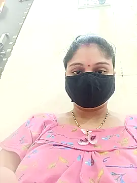 Snapshot of Cute-Aadhvita chatting on 1, 11, 2025 Cute-Aadhvita online show from 1, 11, 2025