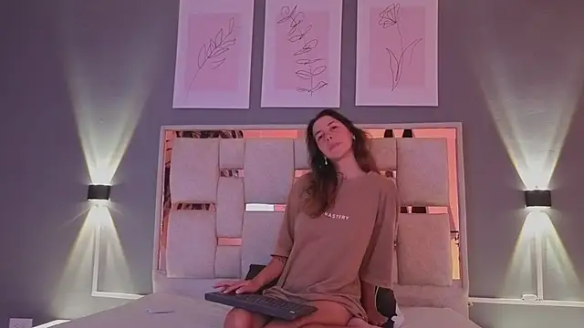 jolie lov online show from 10, 9, 2025