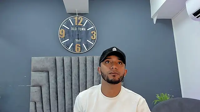 Robin Rief online show from 7, 4, 2026