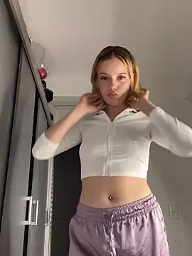 NicoleCut online show from 13, 2, 2025