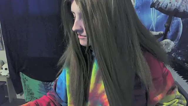 Snapshot of _hellostormy_ chatting on 8, 4, 2026 hellostormy online show from 8, 4, 2026