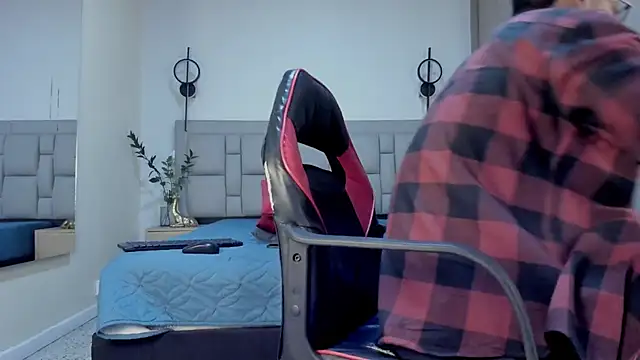 JEFFREY COTTOM online show from 1, 12, 2025