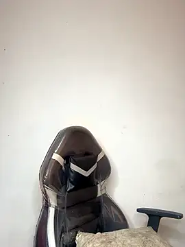 SaraBraun  online show from 5, 1, 2026