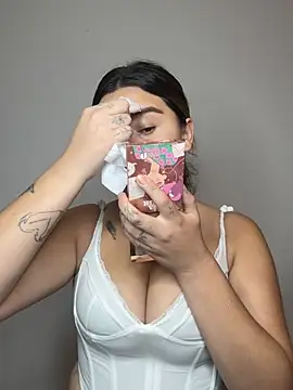 SaraBraun  online show from 7, 4, 2026