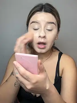 Snapshot of SaraBraun_ chatting on 29, 5, 2026 SaraBraun online show from 29, 5, 2026