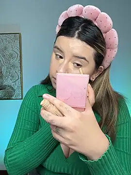 Snapshot of SaraBraun_ chatting on 16, 7, 2026 SaraBraun online show from 16, 7, 2026