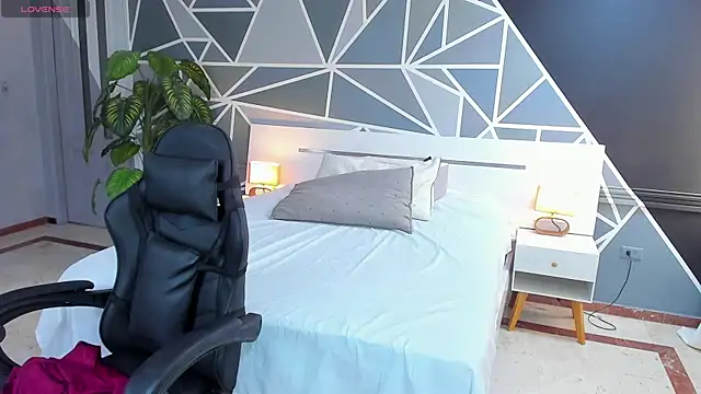 Snapshot of Lucifer_shadow chatting on 27, 2, 2025 Lucifer shadow online show from 27, 2, 2025