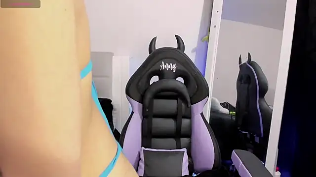 Snapshot of Any_Roussee chatting on 17, 1, 2025 Any Roussee online show from 17, 1, 2025