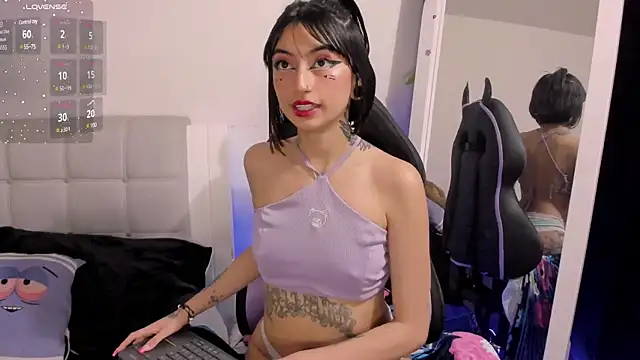 Snapshot of Any_Roussee chatting on 29, 1, 2025 Any Roussee online show from 29, 1, 2025