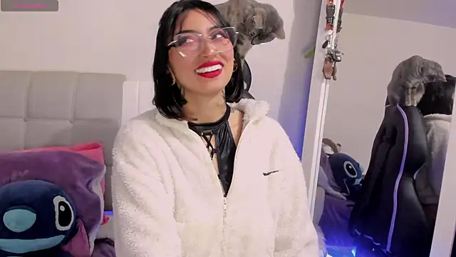 Snapshot of Any_Roussee chatting on 10, 3, 2025 Any Roussee online show from 10, 3, 2025