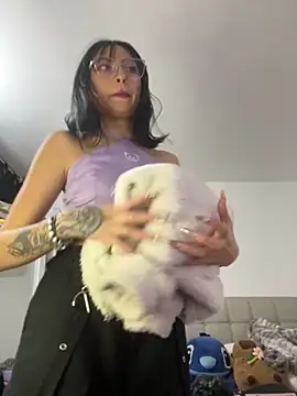 Snapshot of Any_Roussee chatting on 18, 9, 2025 Any Roussee online show from 18, 9, 2025