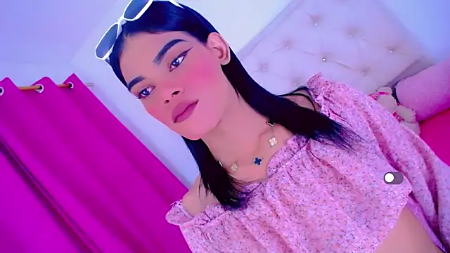 Snapshot of Theylor_Rouse chatting on 19, 7, 2026 Theylor Rouse online show from 19, 7, 2026