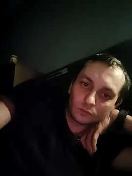 Snapshot of Kondzio chatting on 14, 11, 2025 Kondzio online show from 14, 11, 2025