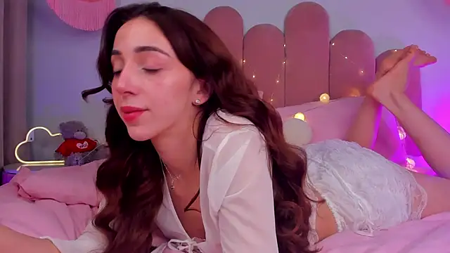 ElsaYoung online show from 3, 2, 2025