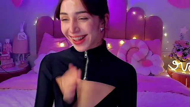 ElsaYoung online show from 14, 12, 2025