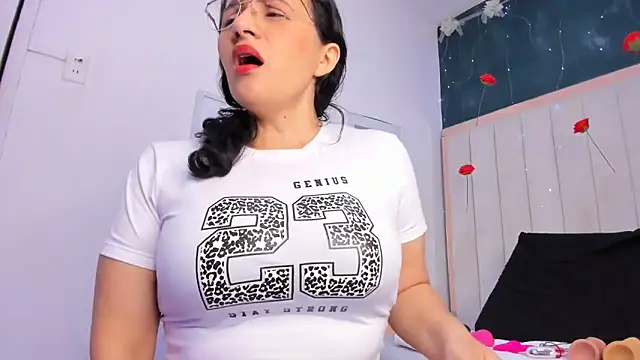 Snapshot of africa_holmes chatting on 1, 3, 2026 africa holmes online show from 1, 3, 2026