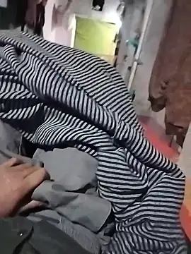 Snapshot of mith087 chatting on 5, 3, 2026 mith087 online show from 5, 3, 2026