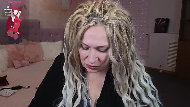 Penelope Pinky online show from 9, 2, 2025