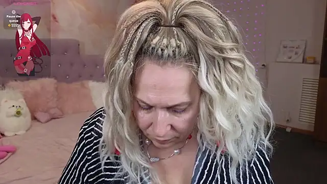 Penelope Pinky online show from 10, 2, 2025