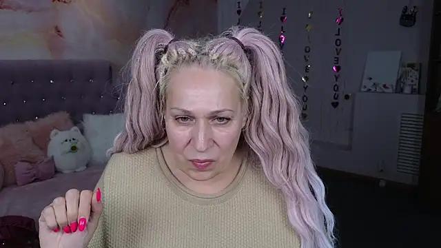 Penelope Pinky online show from 19, 3, 2025