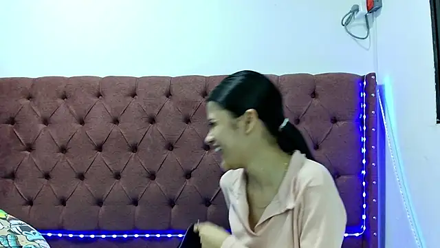 Snapshot of lau_hotfox chatting on 29, 1, 2025 lau hotfox online show from 29, 1, 2025