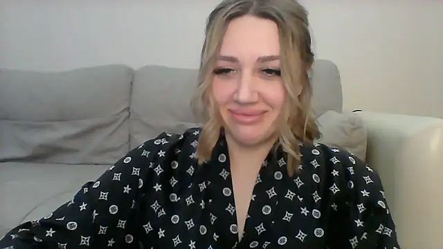 VickyLove047 online show from 2, 1, 2025