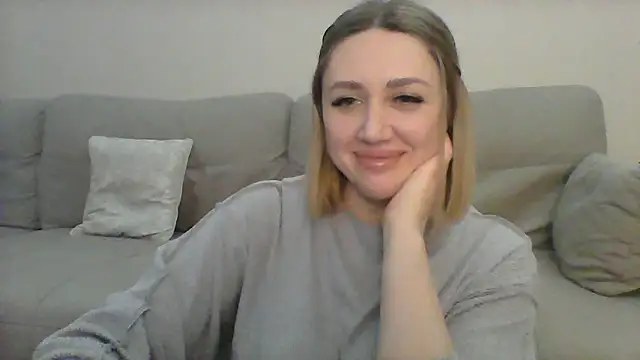 VickyLove047 online show from 4, 1, 2025