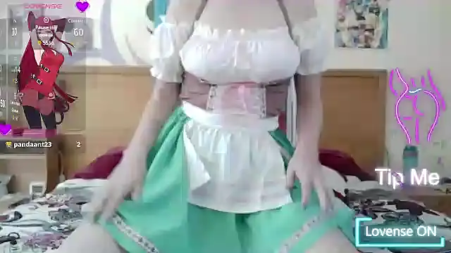 Snapshot of MilahHot13 chatting on 28, 9, 2025 MilahHot13 online show from 28, 9, 2025