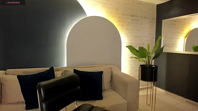 Snapshot of FernandaX1 chatting on 7, 10, 2025 FernandaX1 online show from 7, 10, 2025