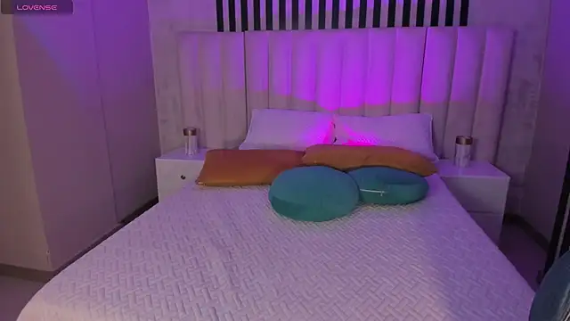 Snapshot of FernandaX1 chatting on 24, 10, 2025 FernandaX1 online show from 24, 10, 2025