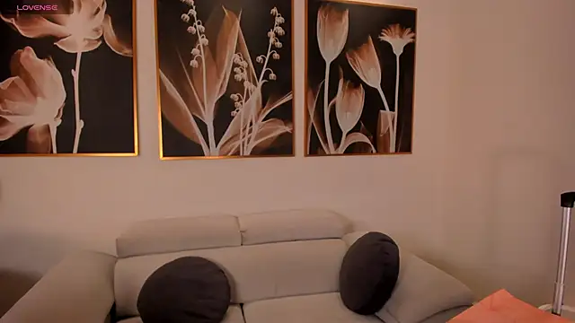 Snapshot of FernandaX1 chatting on 6, 11, 2025 FernandaX1 online show from 6, 11, 2025