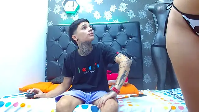 exotic hot couple online show from 13, 1, 2025