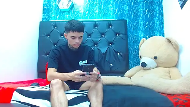 exotic hot couple online show from 30, 1, 2025