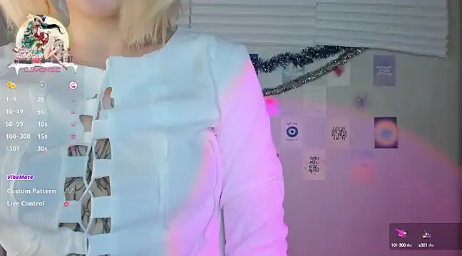 Snapshot of tender_kiitty chatting on 28, 12, 2024 tender kiitty online show from 28, 12, 2024