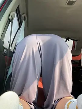 JulliaVegas online show from 5, 3, 2025