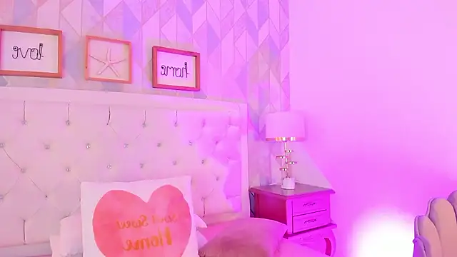 rebeca watsson online show from 17, 1, 2026