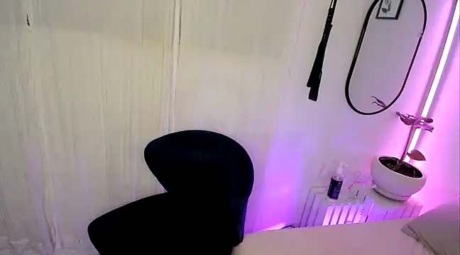 AaliyahLaylah online show from 15, 12, 2024